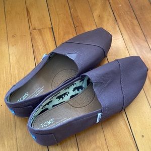 NEW Toms grey shoes for Men size 10